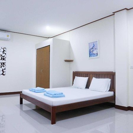Capital O 75521 Sang Siri Apartment Samut Songkhram Eksteriør billede