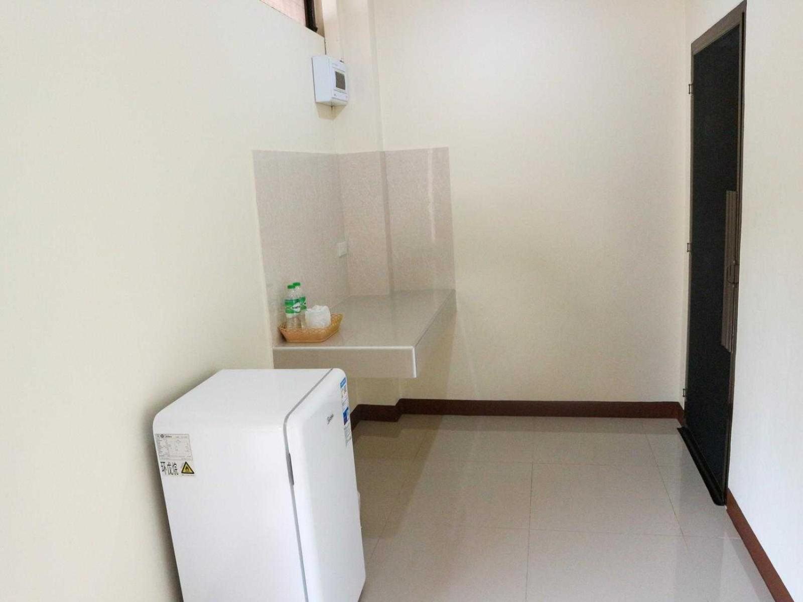 Capital O 75521 Sang Siri Apartment Samut Songkhram Eksteriør billede