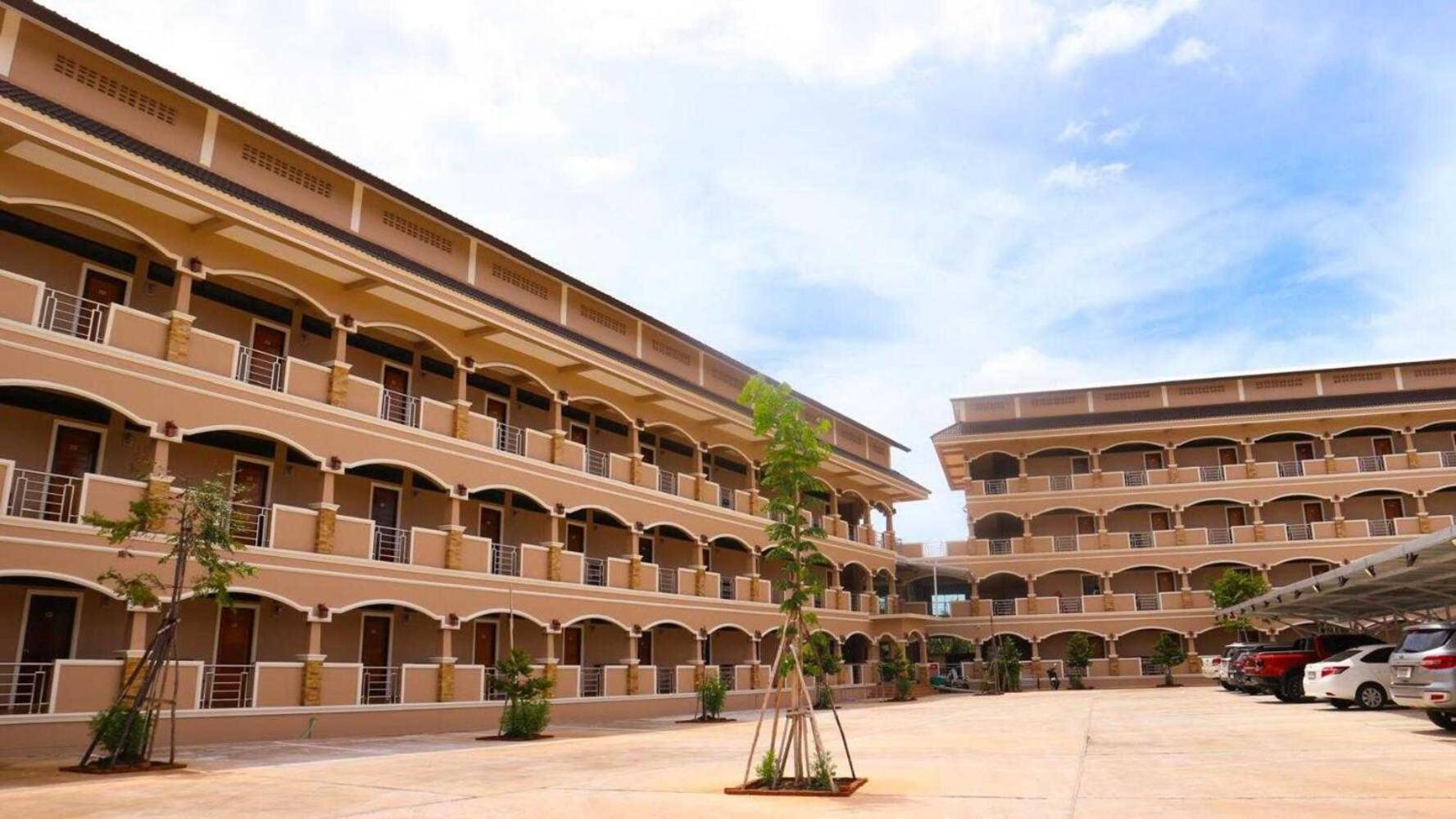 Capital O 75521 Sang Siri Apartment Samut Songkhram Eksteriør billede